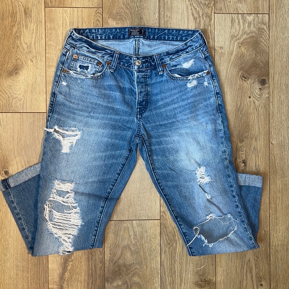Abercrombie & Fitch Low Rise Slim Boyfriend Jeans